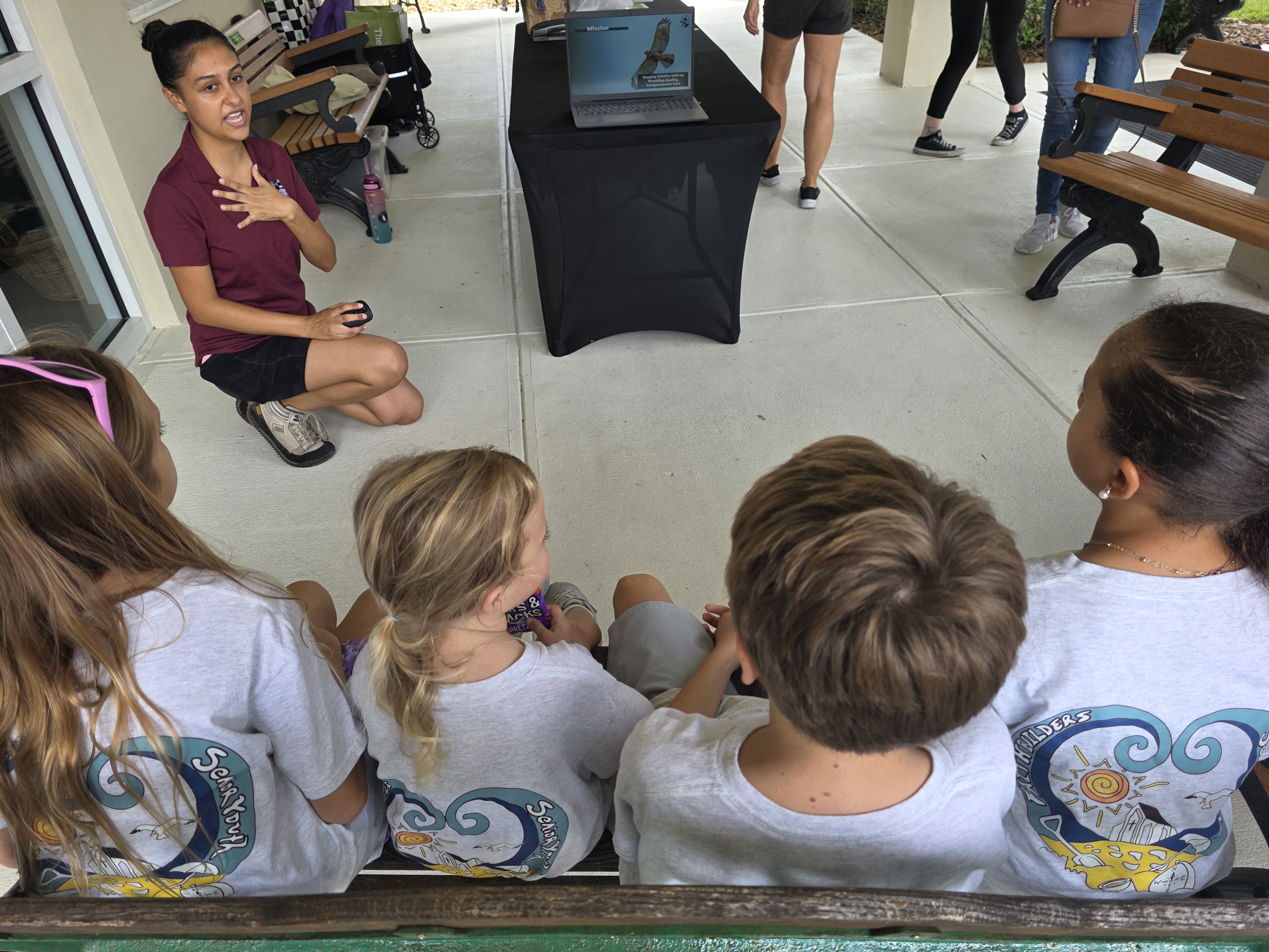 fwh representative presenting about local wildlife to the kids